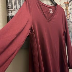 #164Chico’s Blouse wine color,size 1